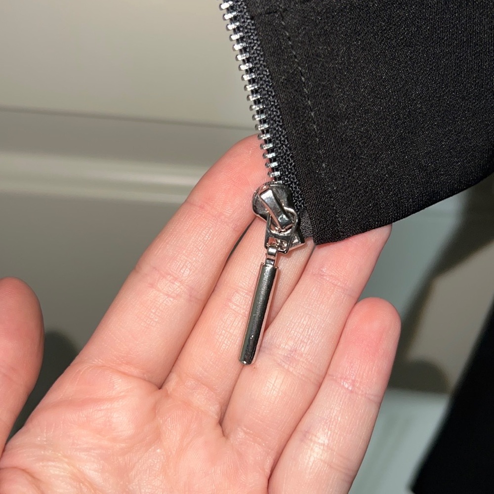 Black Jacket - Picture 4 of 6